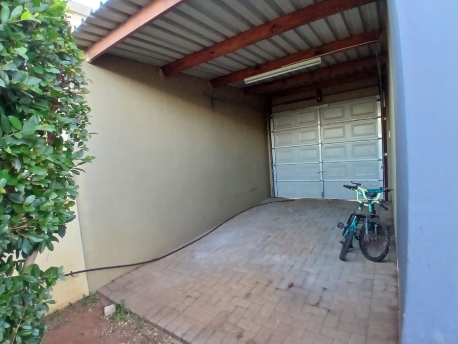 3 Bedroom Property for Sale in Waterval East North West